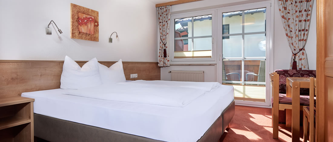 Comfortable rooms and apartments in Pension Anja in Kleinarl, in the center of Salzburg, Austria